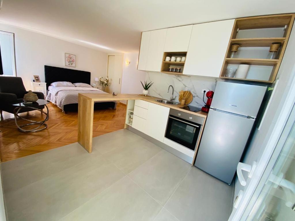 Apartmani Pami Podstrana Exterior photo